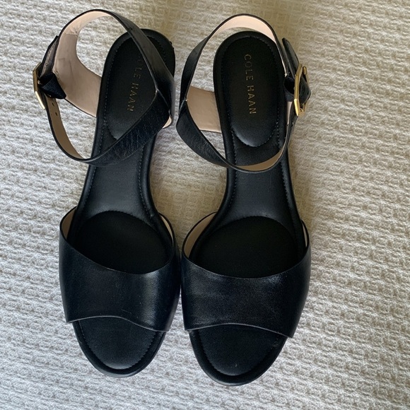 Cole Haan black leather wedge sandals size 7.5 - Picture 2 of 11